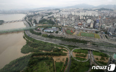 전면 통제된 올림픽대로와 여의 상류 교차로