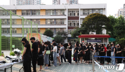 추모 공간 마련된 초등학교