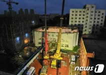 중국 중학교 체육관 지붕 붕괴…최소 10명 사망
