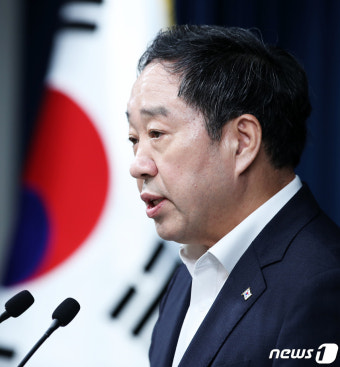 국민참여토론 결과 발표하는 강승규 시민사회수석