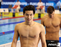 자유형 100m 예선 통과한 황선우