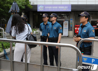 출입 통제된 더불어민주당 당사