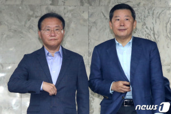 사무총장과 함께 회의 참석하는 윤재옥 원내대표