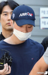 '서현역 묻지마 흉기난동' 사건 피의자, 법원 도착해 영장실질심사 출석