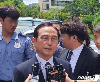 '공직선거법 위반 혐의' 박상돈 천안시장 무죄(종합)