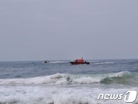 삼척 증산해변서 아들과 물에 빠진 40대 아빠 숨져