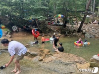 광복절 징검다리 연휴 시작…피서 막바지 전북 곳곳 북적