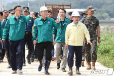 이상민 장관, 군위 태풍 피해현장 방문