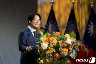 中, 美 경유 대만 부총통 행보 연일 비판…