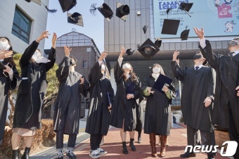 한성대, 2022학년도 후기 학위수여식…석사 89명, 박사 17명