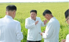 北 김정은 또 수해 현장 찾아 태풍 피해 복구 기적 창조했다(종합)