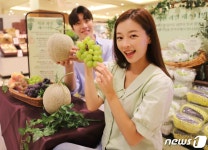 신세계百 농가 돕는 착한 과일 맛보세요