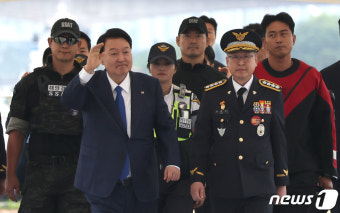 70주년 해양경찰의날 기념식 입장하는 윤석열 대통령