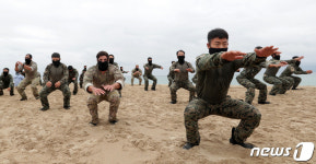 체력단련하는 한미 특전사