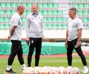 차두리, 클린스만호 전임 코치로 합류…마이클 김 코치와는 결별(종합)