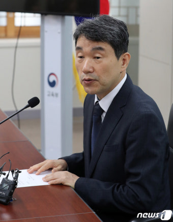 교육현장 정상화 위한 호소문 발표하는 이주호 부총리