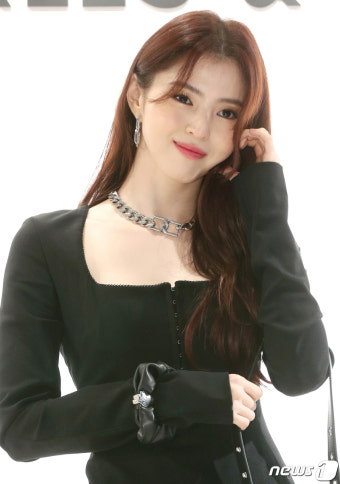 한소희, 일주일 내내 보고 싶어지는 하트