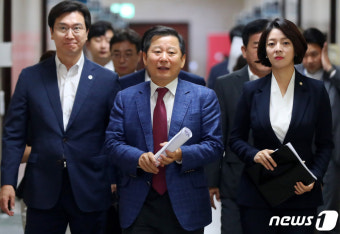 강서구청장 보궐선거 공천관리회의 참석하는 이철규 공관위원장