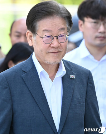 수원지검 출석하는 이재명 대표
