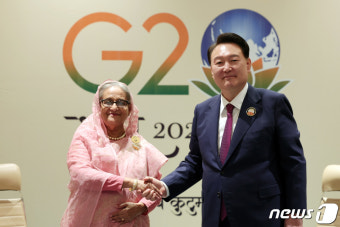 윤 대통령, 방글라데시 총리와 정상회담