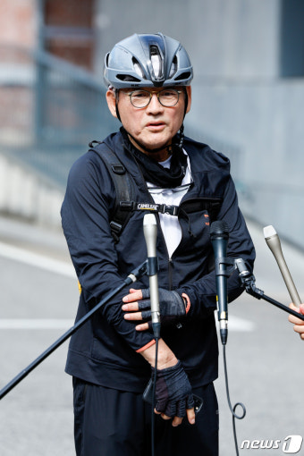 '다시 문체부 장관 후보자로' 소감 밝히는 유인촌