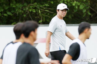 답답한 황선홍 감독 