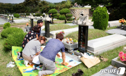 미리 인사드리러 왔습니다