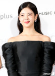 있지 리아, 활동 잠정 중단 극도의 불안감 겪어…치료 전념 [공식]