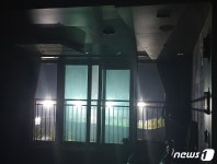아파트 인근 풋살장서 새벽까지 소음·불빛…일상생활 불가