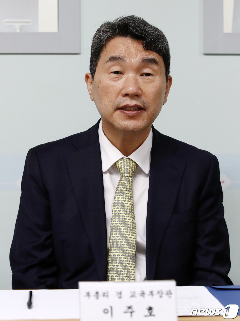 이주호 부총리, 다섯 쌍둥이 출산 부부 축하하고 짐바브웨 고등교육부 장관과 협력 논의