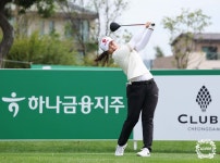 '청라에 강한' 최혜진, KLPGA 하나금융그룹 챔피언십 이틀째 선두 도약
