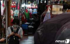 추석 대목 사라진 한복거리