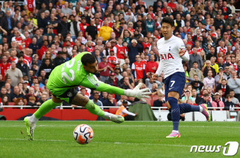 EPL 아스널과 경기서 멀티 골 터트리는 손흥민