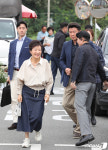 박근혜, 대구 현풍시장 방문…뵙고 싶었는데 건강이 안 좋아 늦었다