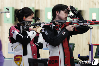 사격 혼성 10m 공기소총 박하준·이은서 '안풀리네'