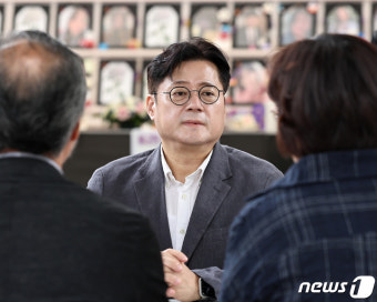 이태원참사 유가족 만난 홍익표 원내대표