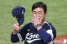 대만전 임하는 류중일 감독