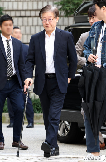 '대장동·성남FC' 관련 재판 출석하는 이재명 대표