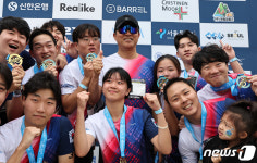 철인 3종 매니아 오세훈 시장, 참가자들과 기념 촬영