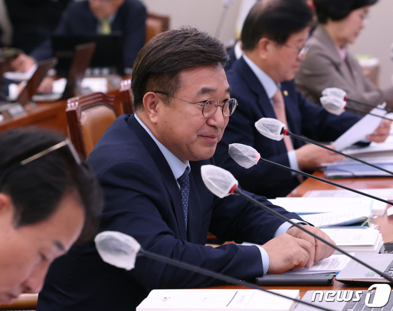 행안부 장관 후보와 보건복지부장관 후보, 청문회에서 과거 경력과 의혹 논의
