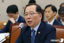 조승환 해수장관 국민 건강·안전 최우선…수산물 삼중검사체계로 철저 관리