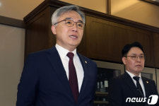 '박원순 유족 대리' 정철승 변호사 성추행 혐의 불구속 기소