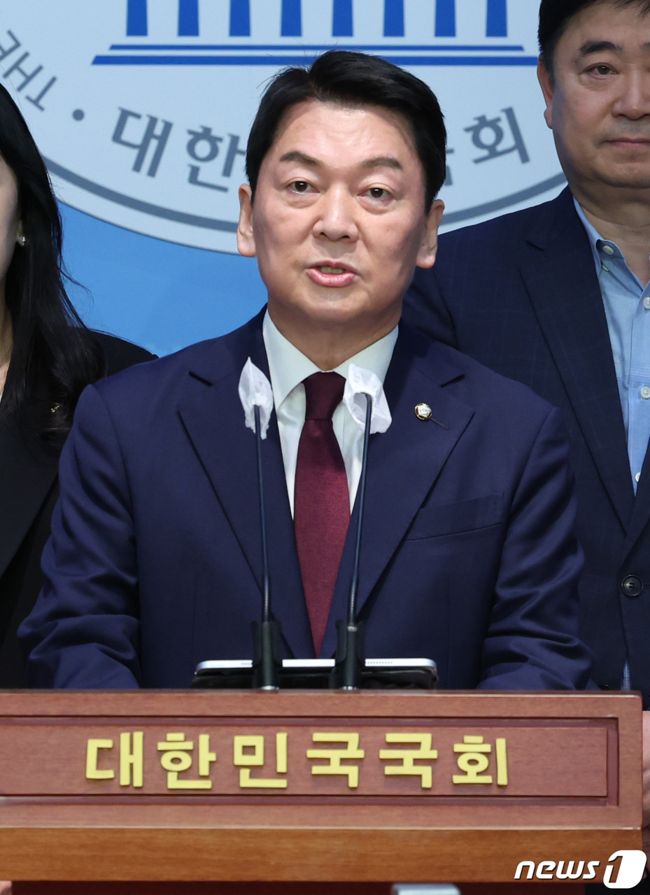 이준석 의원 언어 성폭력 발언, 국민들의 제명 촉구 높아지는 관심