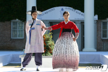 가을에 만나는 시니어모델 한·일 교류 패션쇼