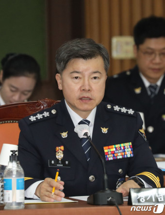 [국감]의원 질의에 답하는 홍기현 경기남부경찰청장