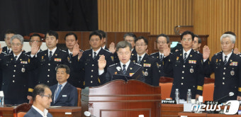 [국감]증인선서하는 홍기현 경기남부경찰청장