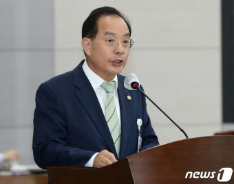 [국감]업무보고하는 하윤수 부산교육감
