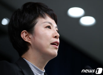 현안 브리핑햐는 김은혜 홍보수석