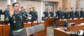 [국감]증인선서하는 육군