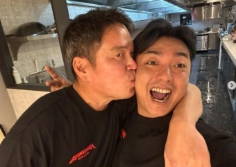 곽범 